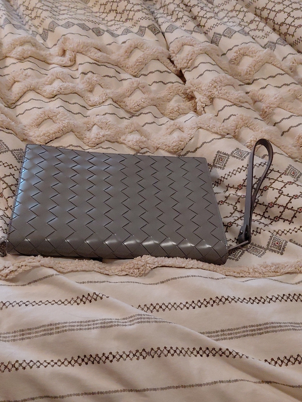 Bottega Veneta Gray Intrecciato Leather Wristlet Clutch